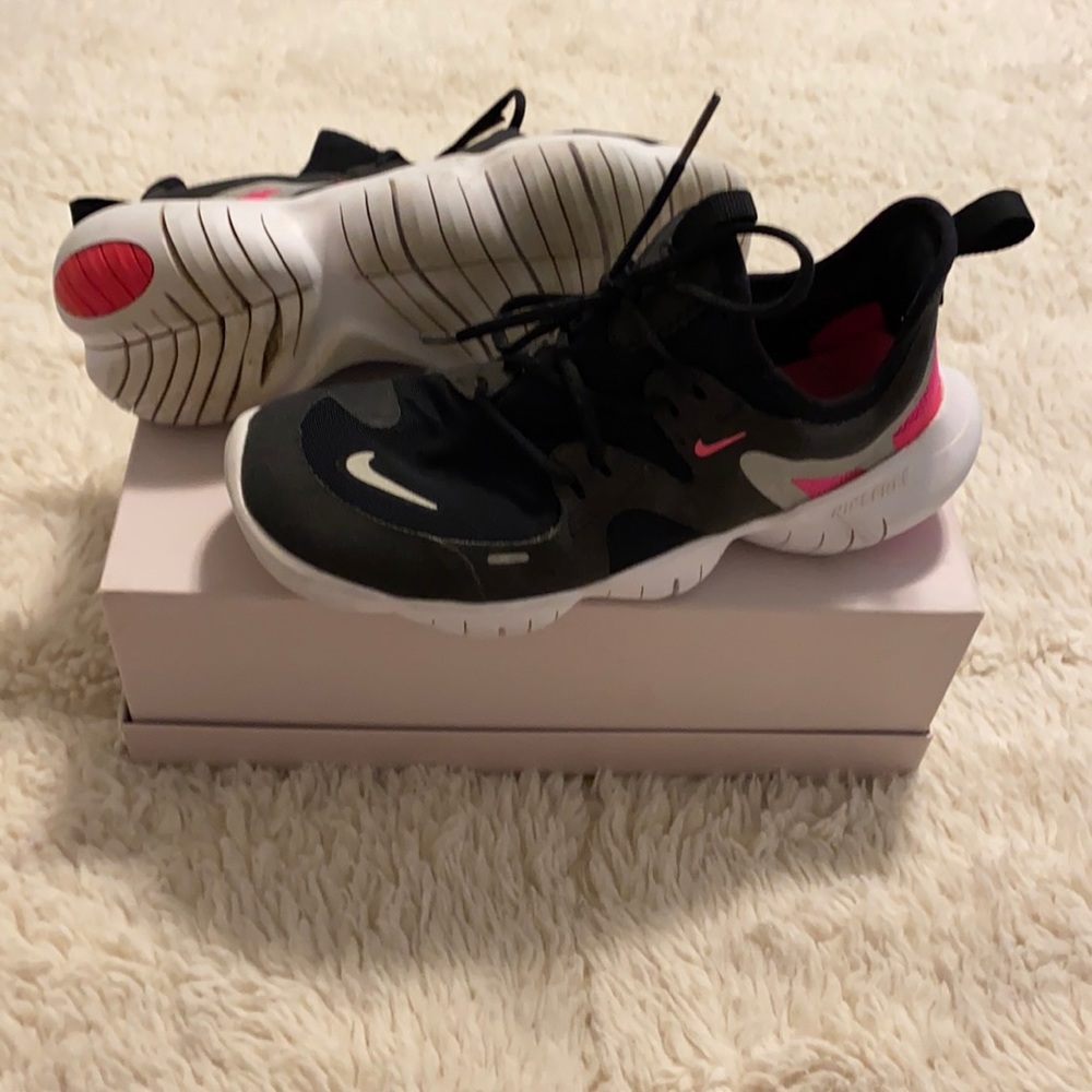 Nike Free Girls Size 4 Running Shoes